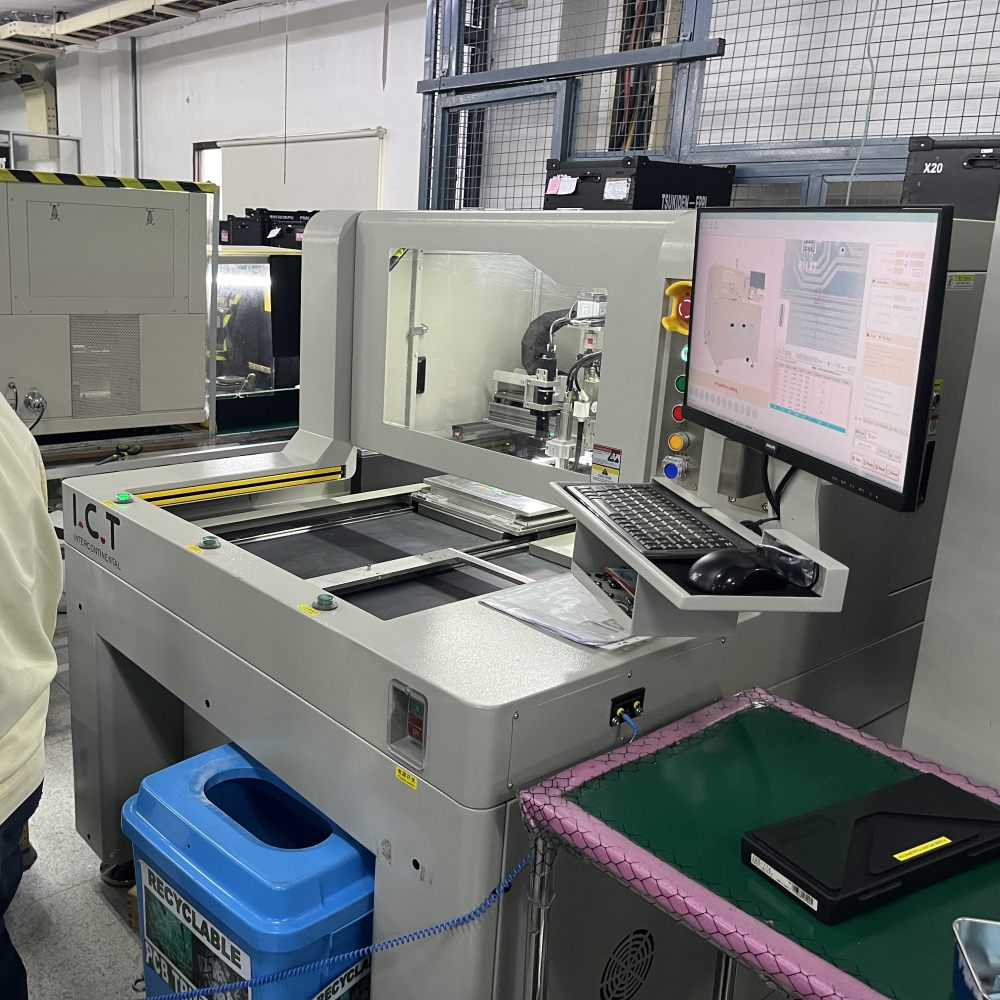 Router do usuwania ołowiu z płytką PCB