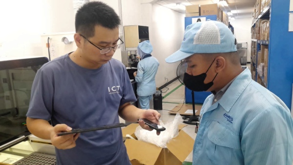 Globalne wsparcie techniczne dla EMS z maszyną Depaneling w Indonezji