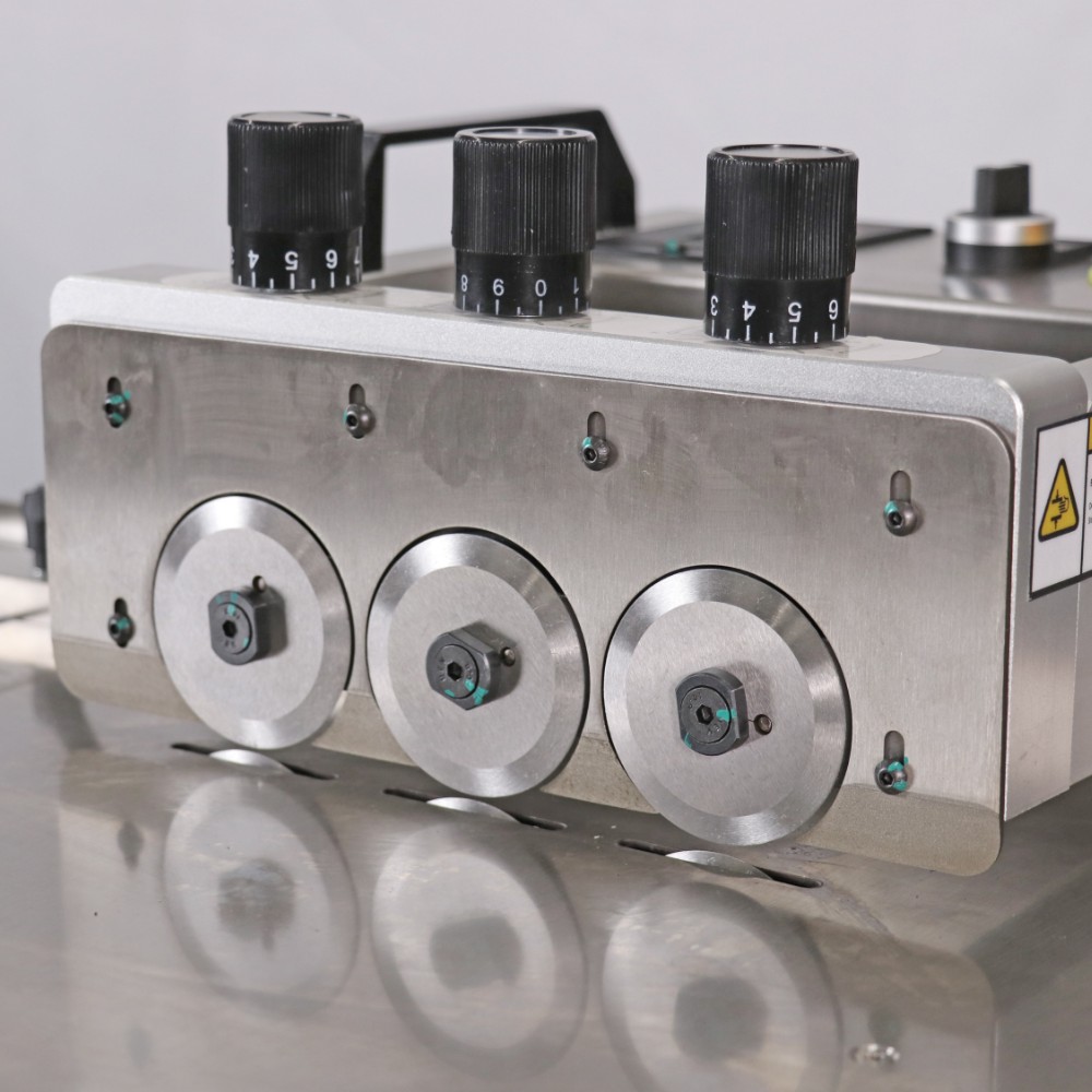 ICT-MLS1200 | Separator LED z wieloma ostrzami 