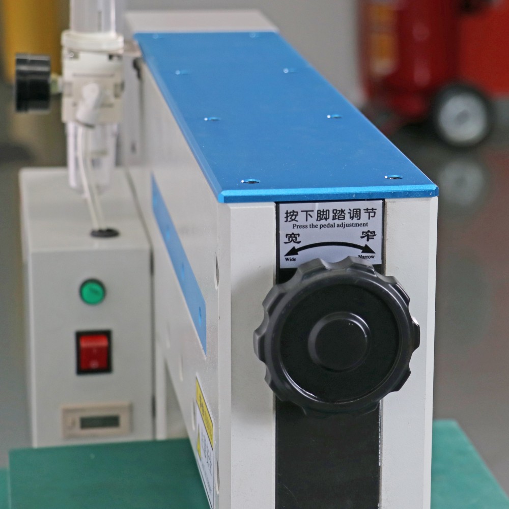 ICT-GV330 | Maszyna do cięcia PCB typu V typu gilotynowego