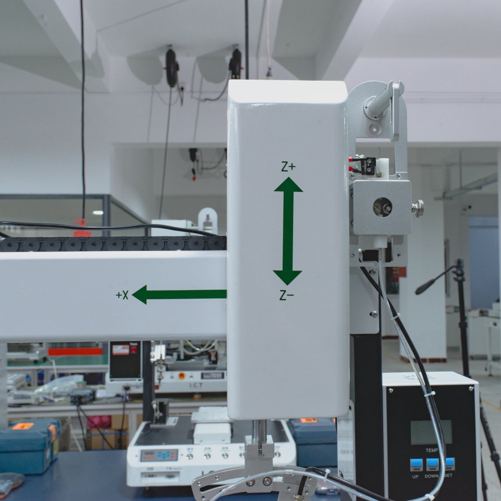 ICT | PCB Automatyczny robot lutowniczy 5-osiowy